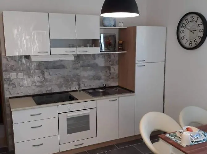 Apartament Tustica *