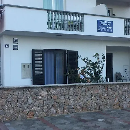 Tustica Apartment