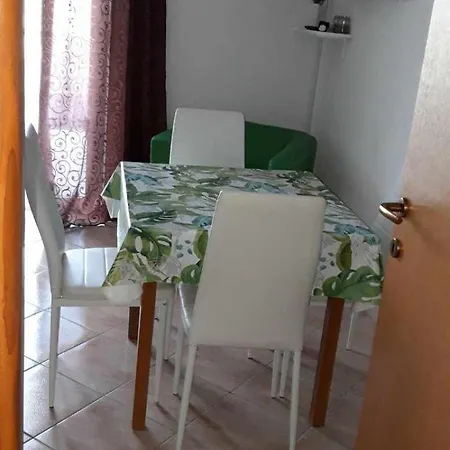 Tustica Apartamento