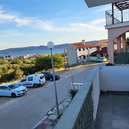 Tustica Appartement *